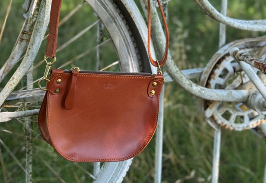 The Mini Elva Crossbody Bag: A Must-Have Accessory for Any Occasion